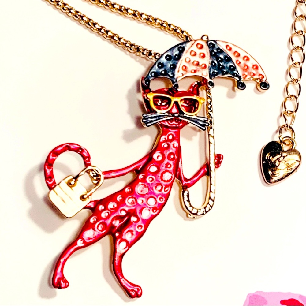💋 3/$30 💋 Betsey Johnson Style - Red Parasol Cat Necklace
